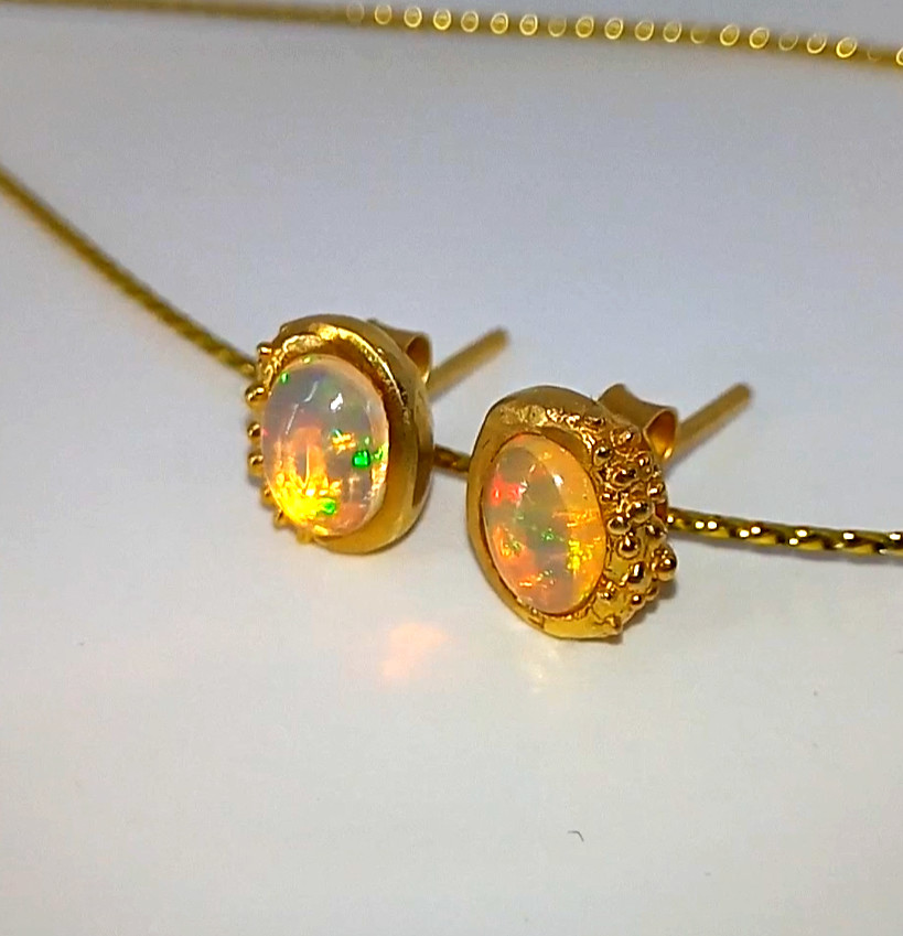 🔥🔥🔥Exclusive RAINBOW FULL SHINE OPAL Stud Earrings in Silver & Gold – UNIQUE