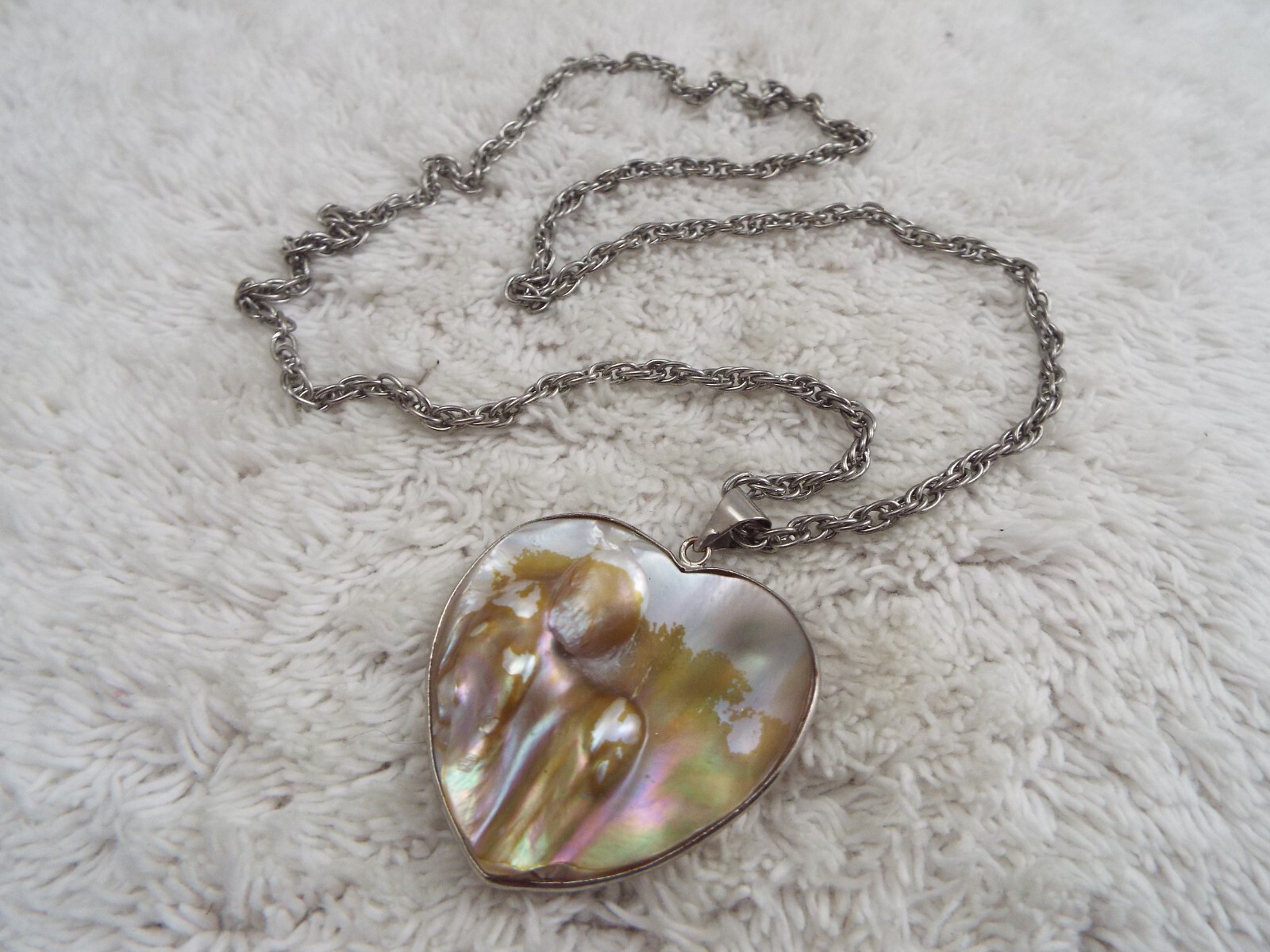 Silvertone Blister Pear Heart Shell Pendant Necklace