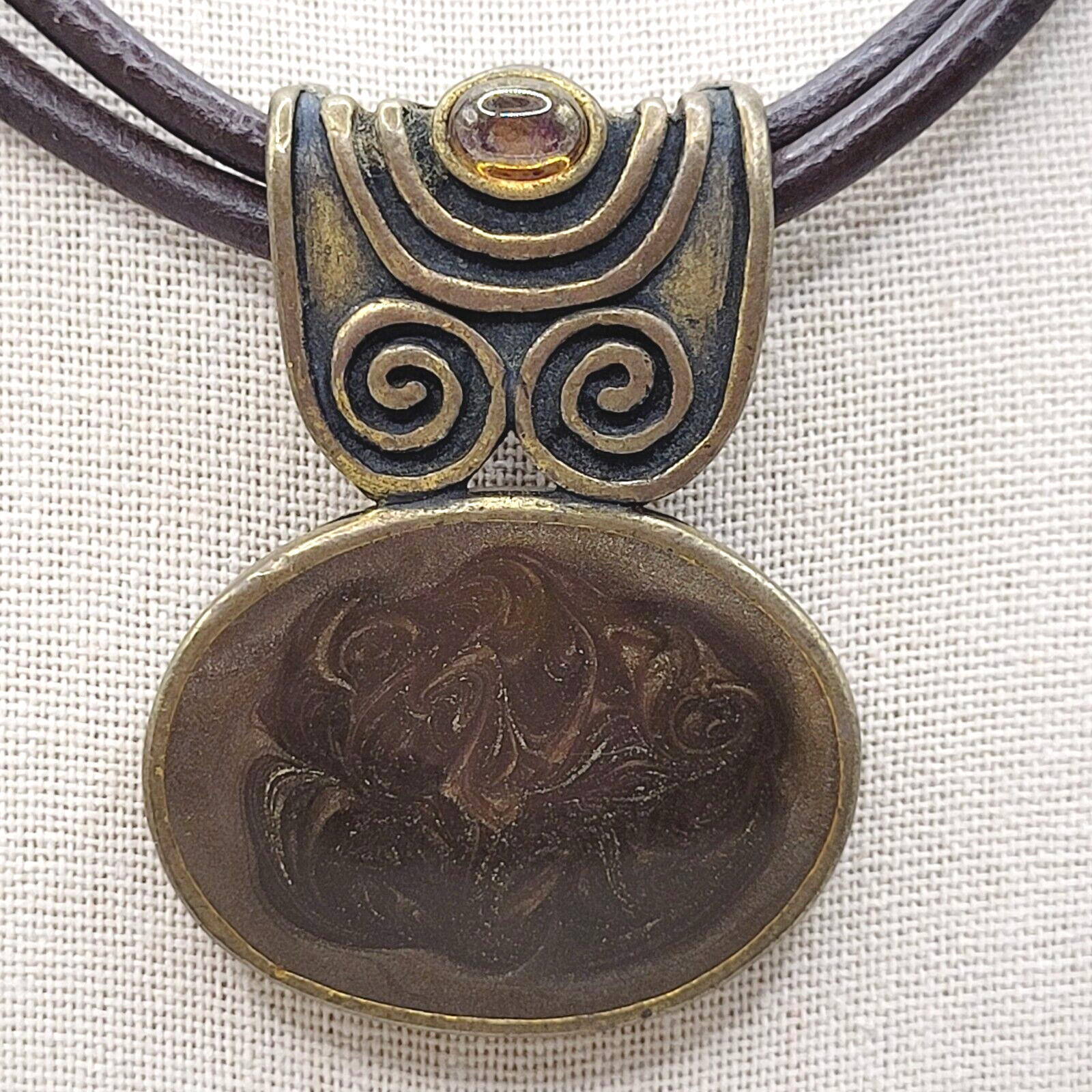 Chico’s Bronze Tone Enamel Medallion w Amber Glass Pendant Necklace Faux Leather