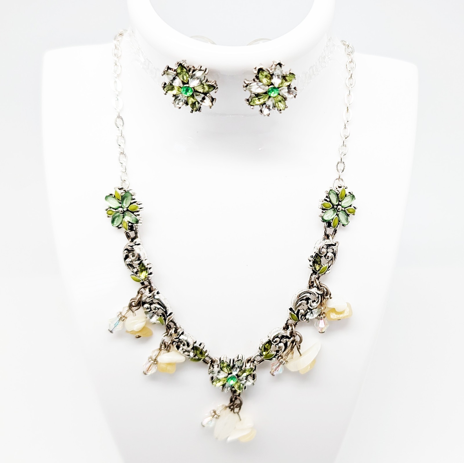DESIGNER INSPIRED 18 in GREEN MULTI CRYSTAL MOP FILIGREE SILVER TONE JEWLERY SET
