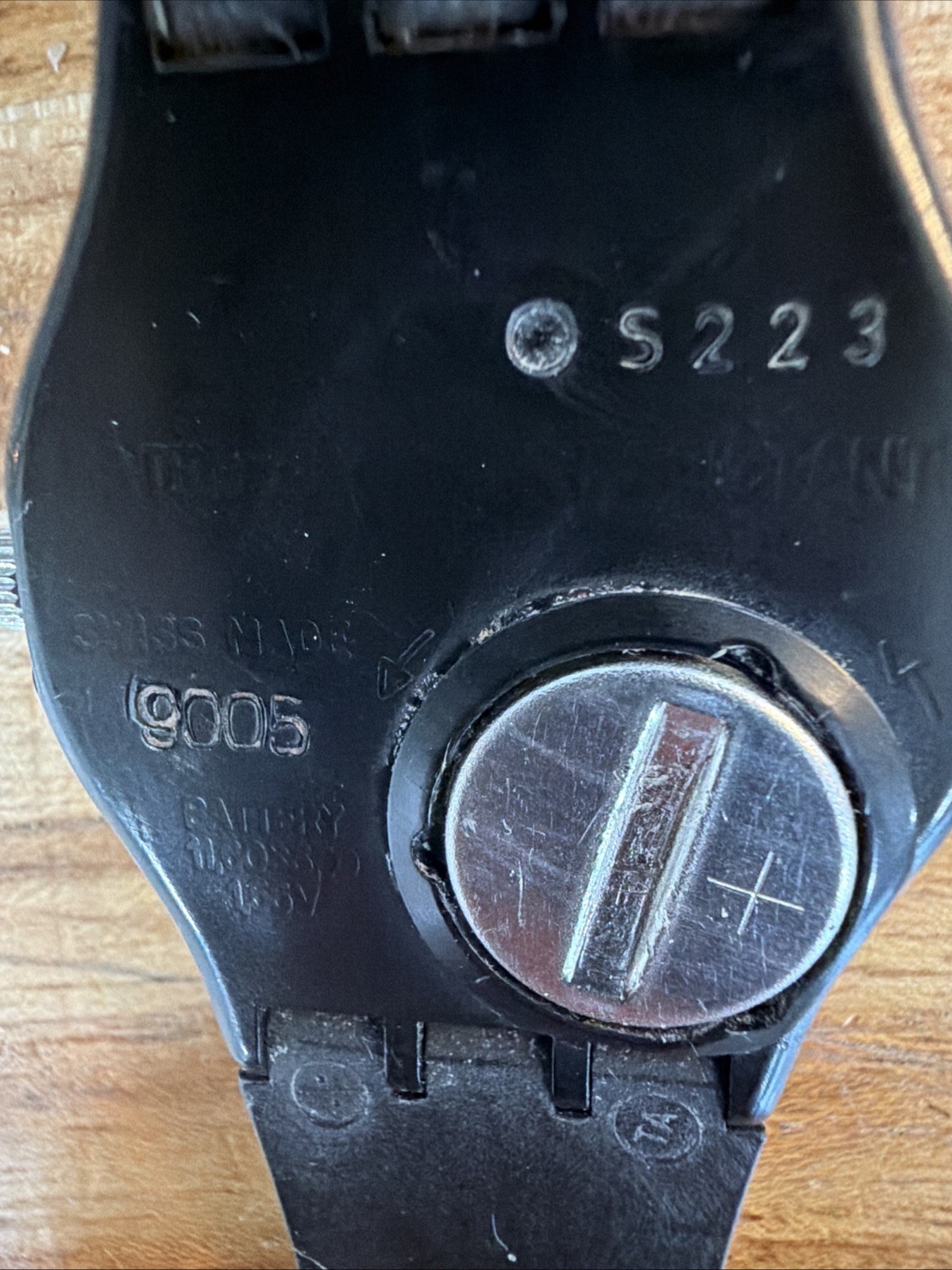 Vintage Swatch Watch LB153 “Something New” Ladies 25mm Black & White Swiss