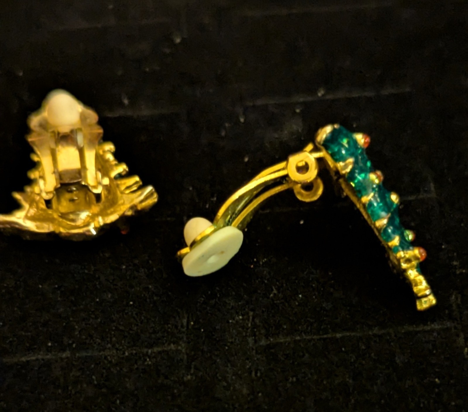Christmas Tree Earrings Clip On Holiday Winter Gold Tone multicolor ornaments