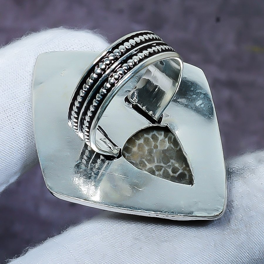 Stingrey Coral, Amethyst Gemstone 925 Sterling Silver Jewelry Ring Size 7