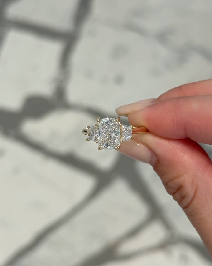 4.99 Ct Radiant Cut Lab Grown Diamond Fine Engagement Ring Solid 14K Yellow Gold
