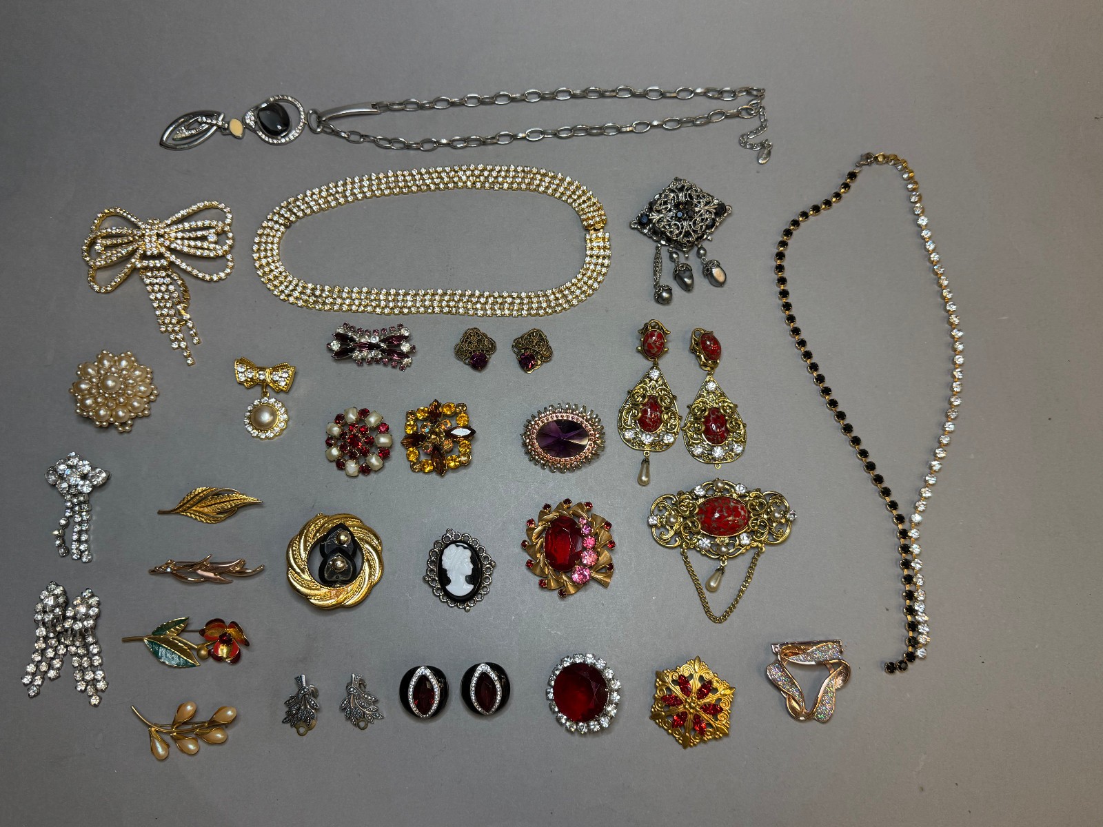 Vintage Costume Jewelry Lot Signed AVON Czech Jablonec USSR Brooches Earrings Se