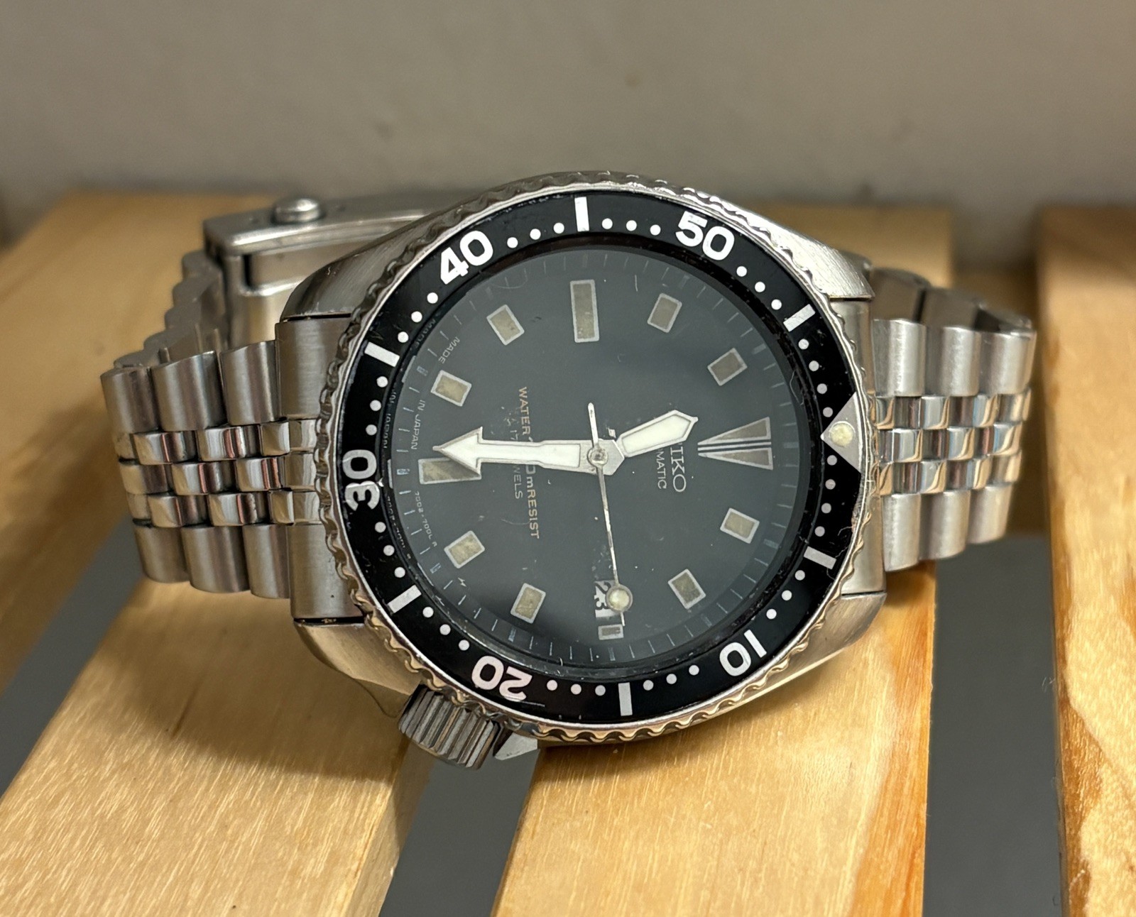 Seiko 7002 7009 Vintage Diver Watch Men 150m Y513 Quartz Conversion 42mm 1998