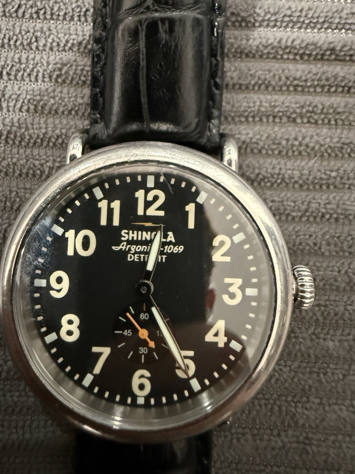 Authentic Shinola The Runwell Argonite-1069 Quartz Black Dial, Leather Strap