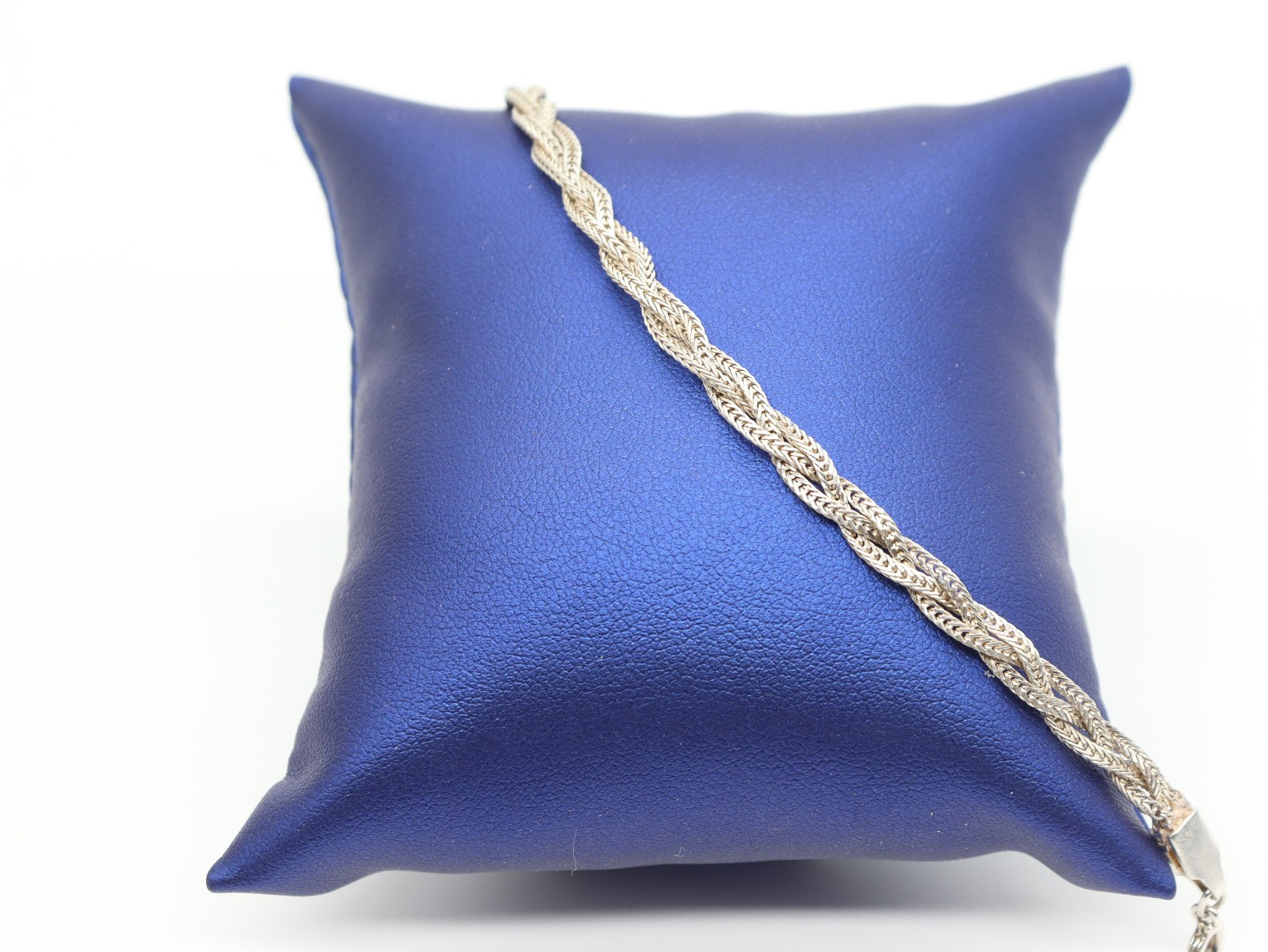 Sterling Silver FoxTail Triple Strand 4mm Braided 7″ Bracelet 4.27 grams