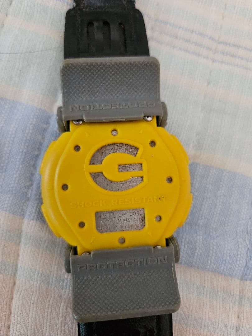 CASIO G SHOCK DW 003 Yellow Black Watch