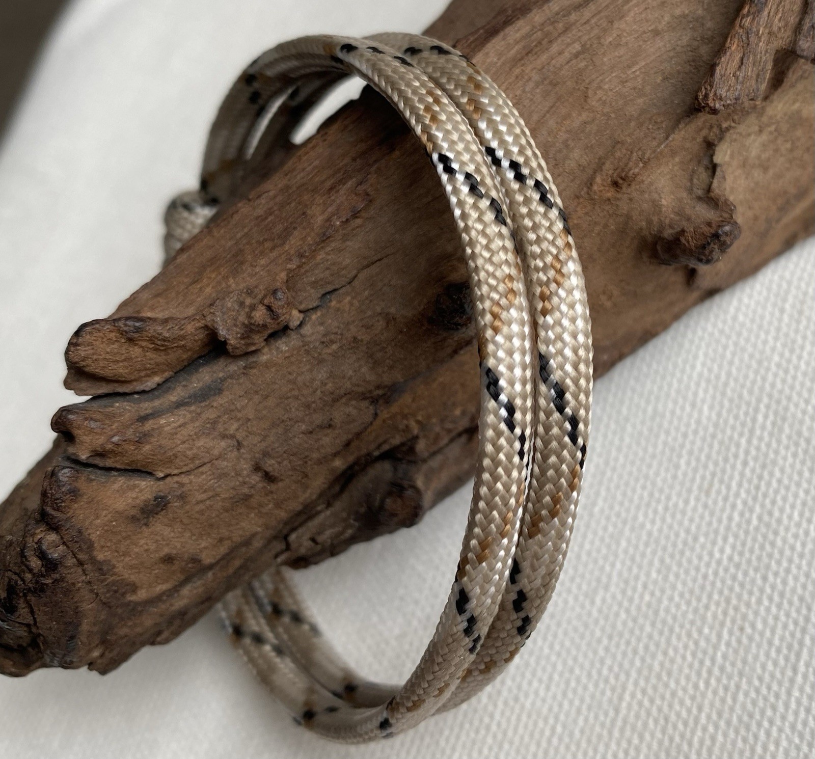Beige Desert 4mm Men’s Adjustable Polyester Cord Bracelet or Anklet 550 Paracord