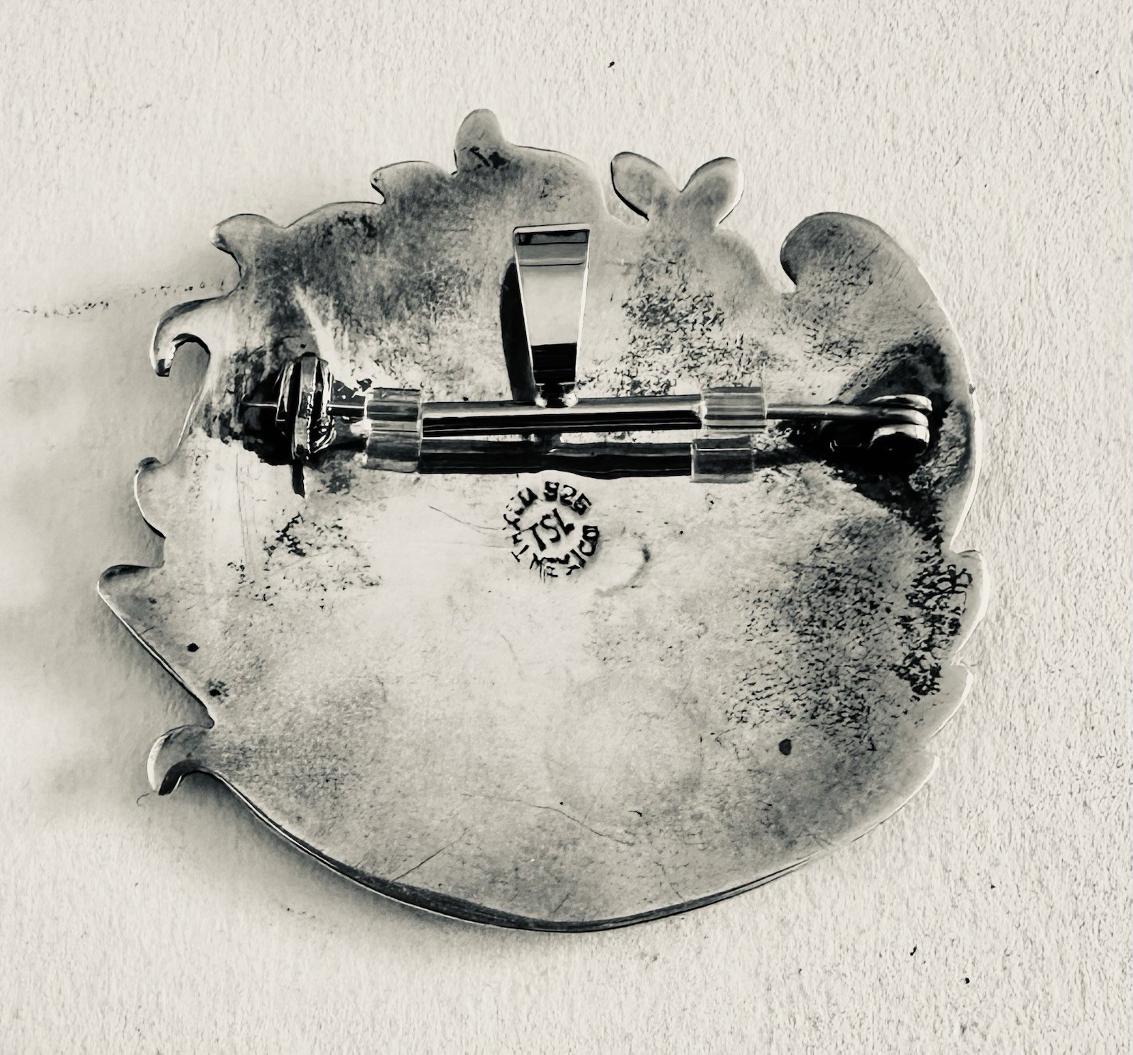 2 1/8 INCHES VINTAGE TAXCO MEXICO PENDANT BROOCH by TSL, 16 GRAMS