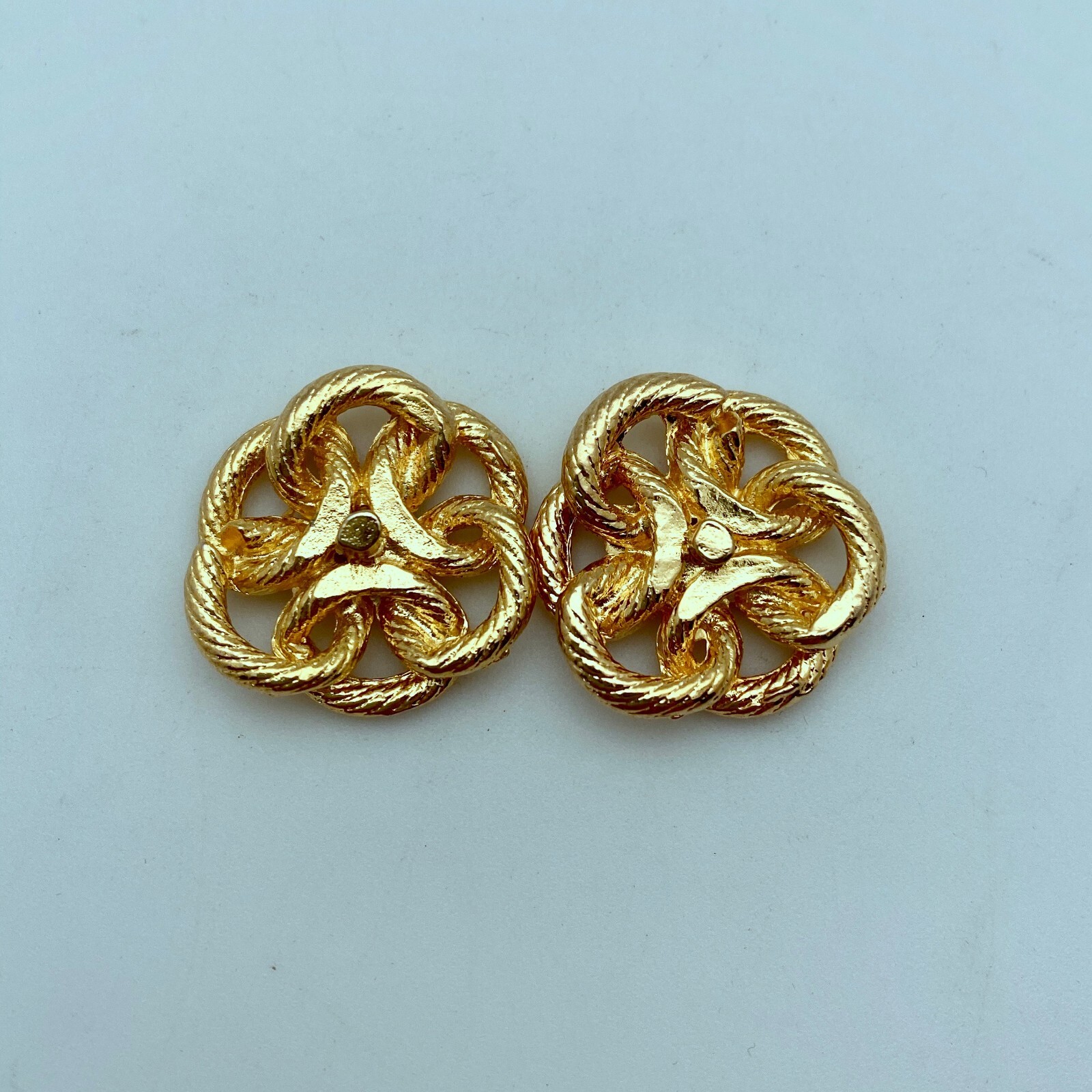 Pair Of Vintage Brass Plated Twisted Knot Pendants (MP11)