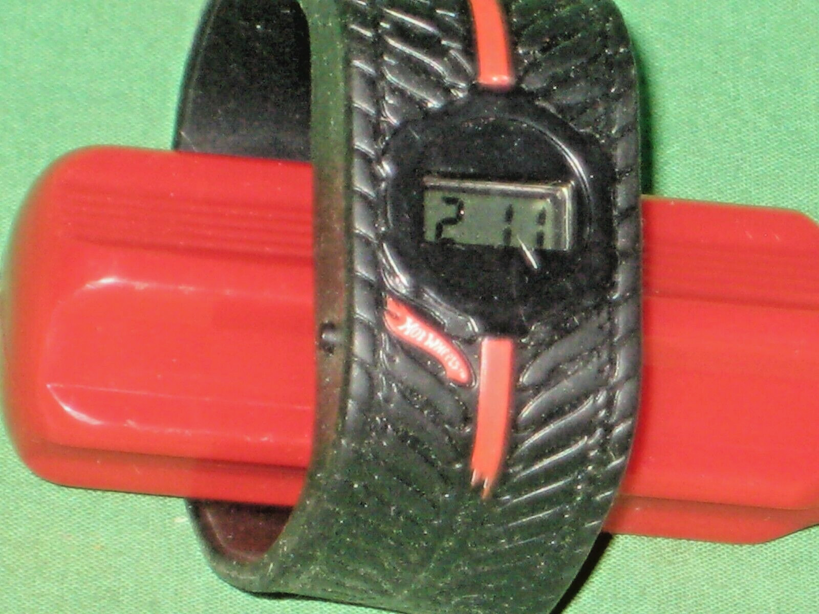 *HOT WHEELS KIDS’ WRISTWATCH, WATCH – BLACK RUBBER “TIRE TREAD” BAND