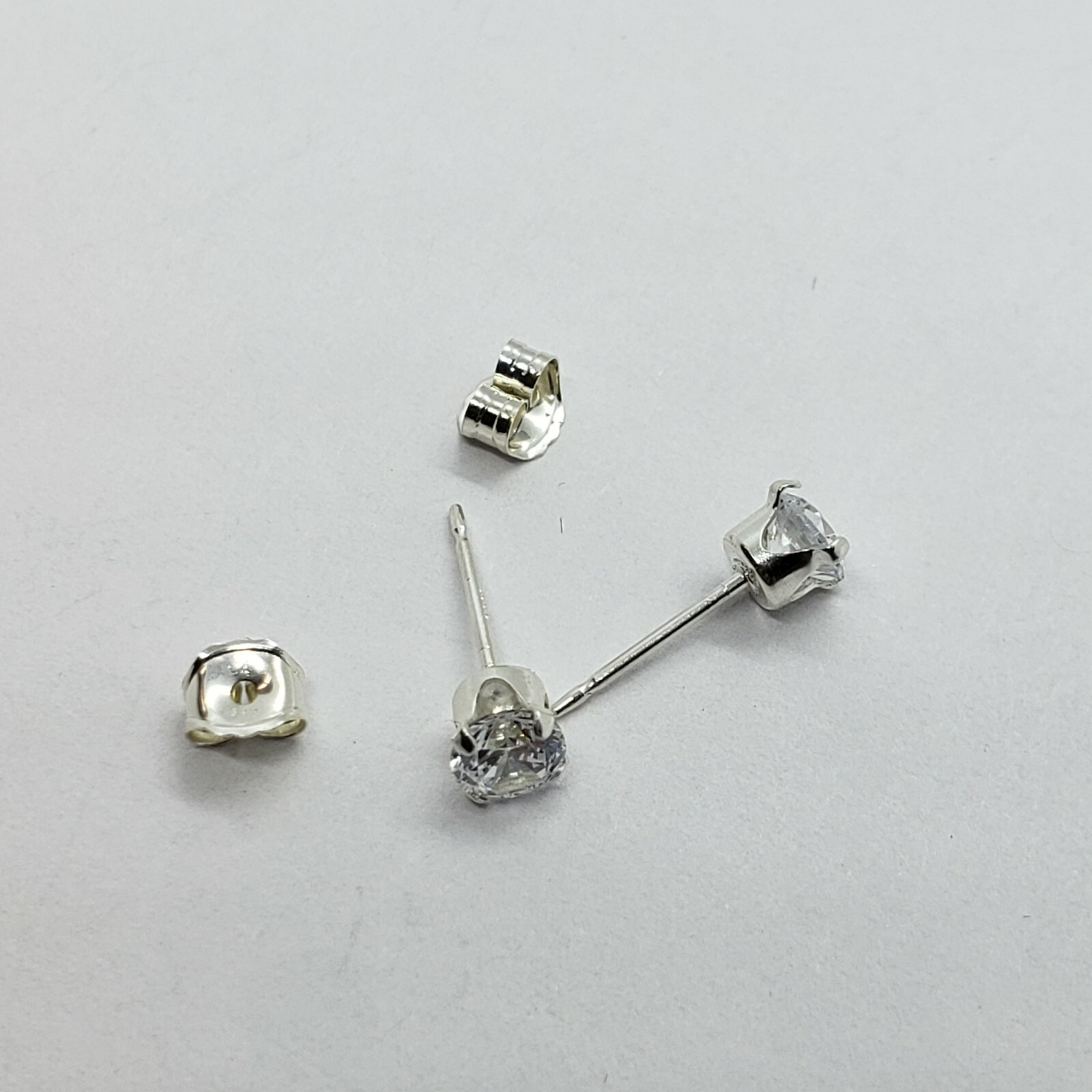 Tiny Sterling Silver Cubic Zirconia Stud Earrings Cartilage Nose Studs 2mm-4mm