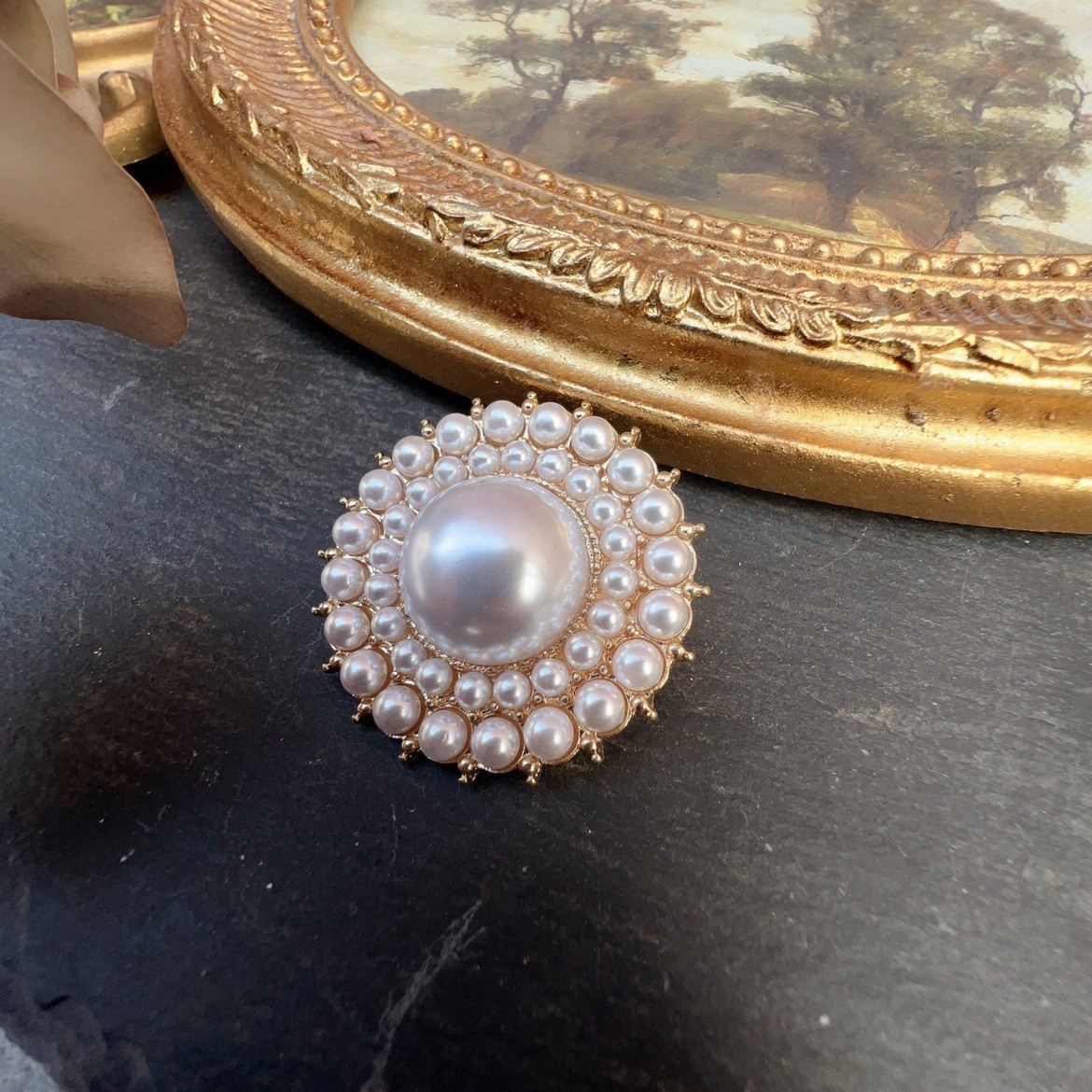 10pcs Vintage Pearl Brooch Royal Court Gem Pin Luxury Coat Badge Jewelry Gift