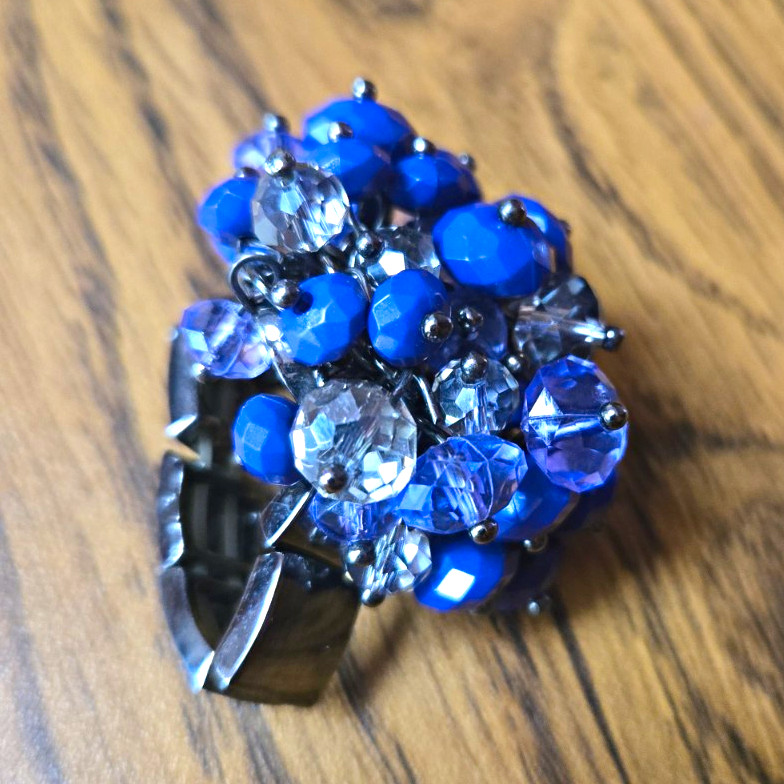 Blue & Silver Crystal Cluster Cocktail Ring Round Rhinestone Style Elastic