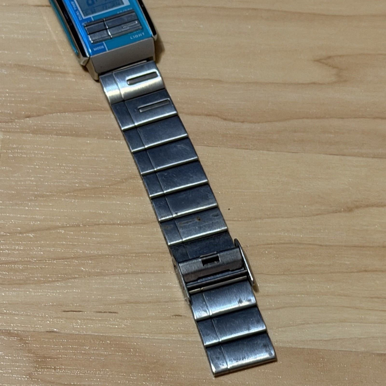 Casio LA-201W Vintage Silver Display Illuminator Futurist Digital Watch LA201