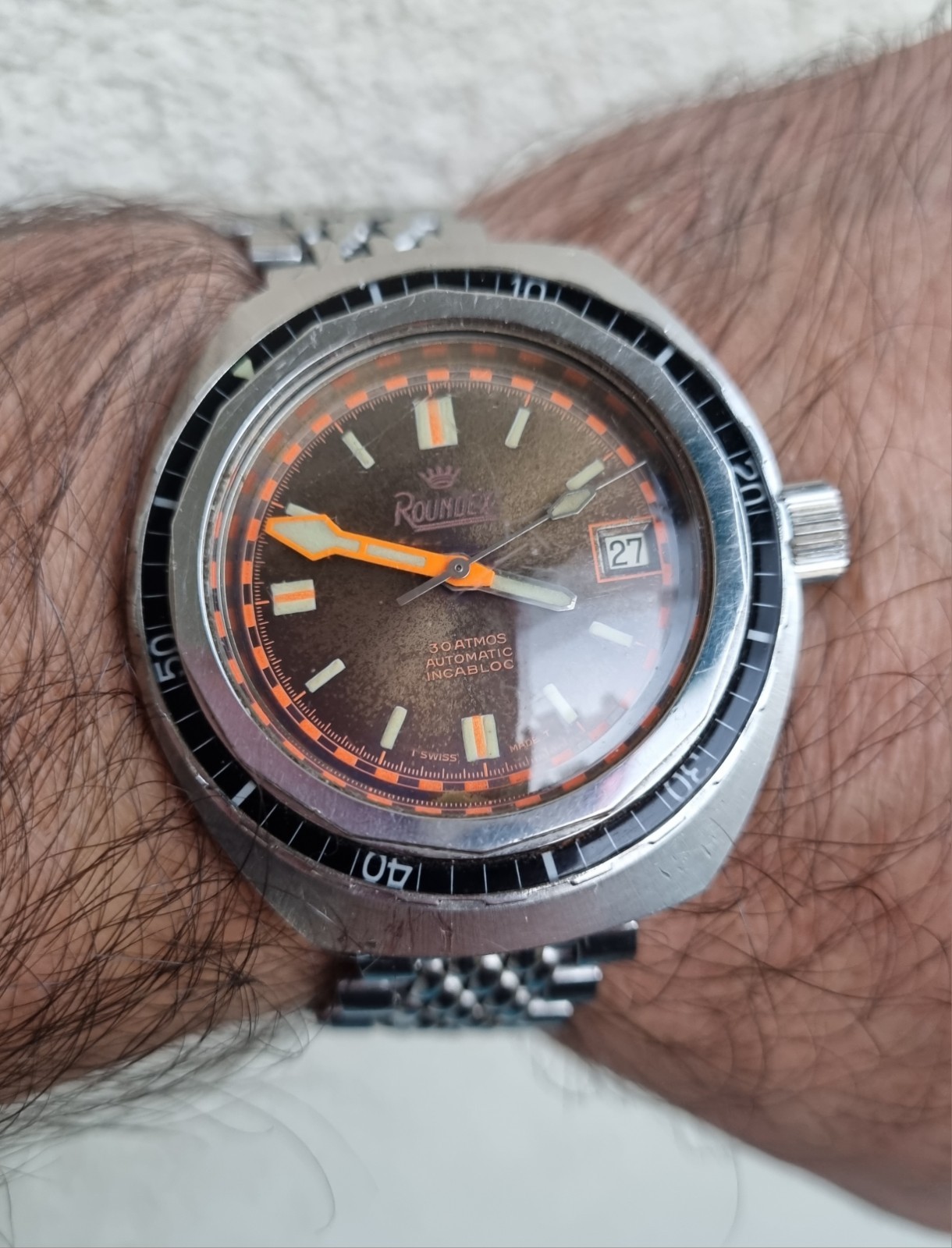 Rare Roundex Sub 30 Atm Automatic-date Bakelite Vintage Watch Swiss Big Casse