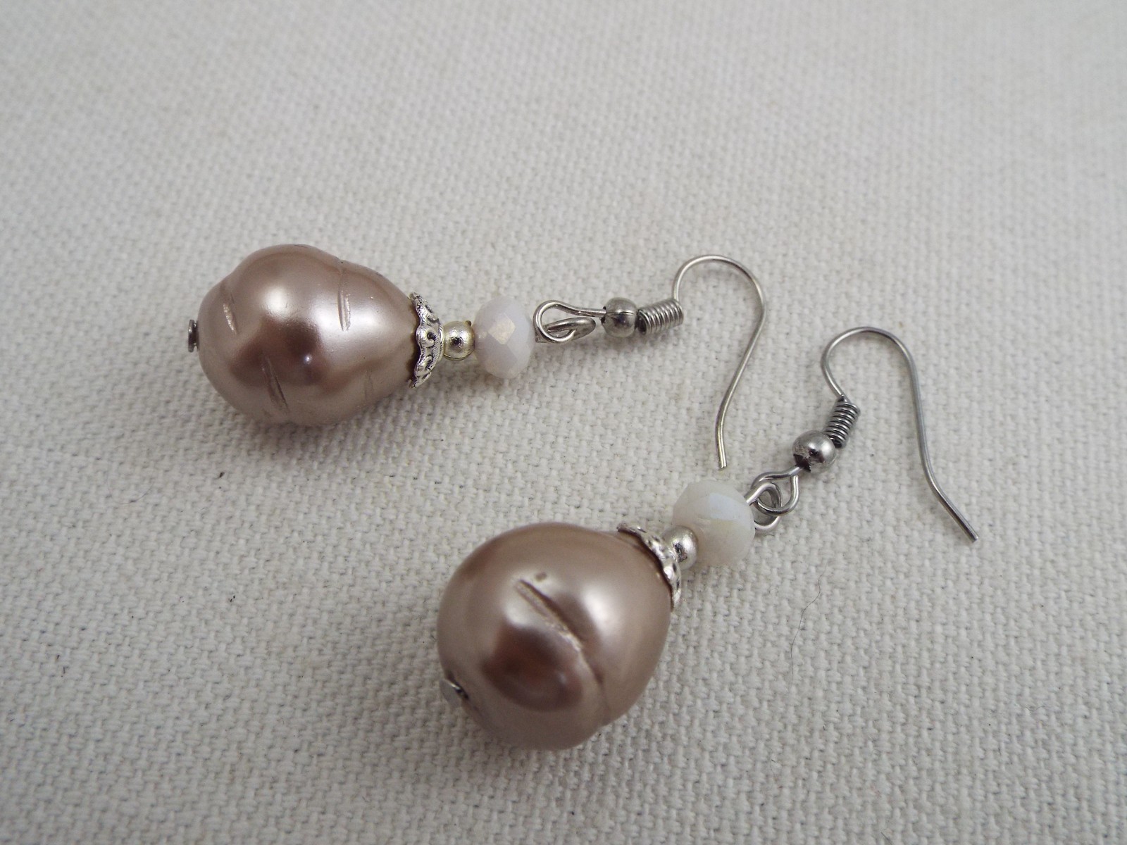 Silvertone Taupe Glass Bead Pierced Earrings (B43)