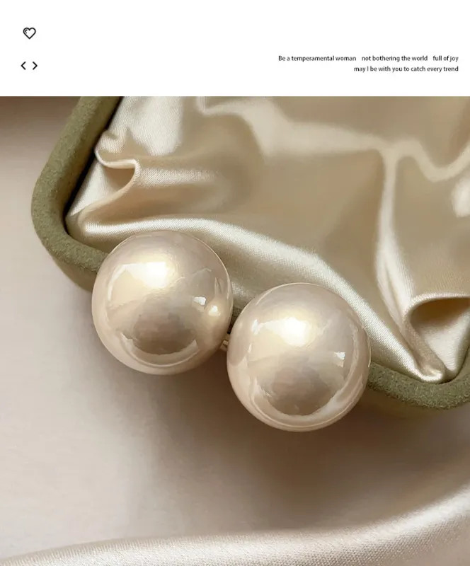 Women’s Minimalist Gap Imitation Pearl Stud Earrings Fashion Commuter Jewelry
