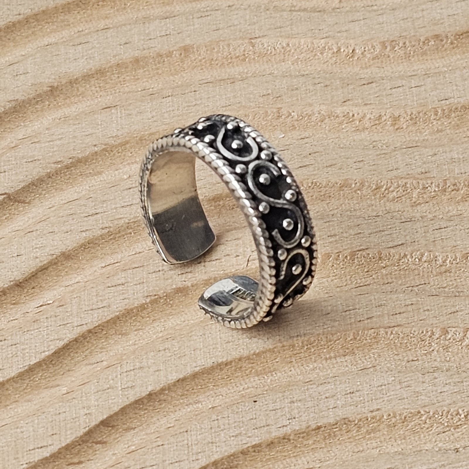 925 Sterling Silver Celestial Design Oxidized Finish Ring Size 4 & 8.25 – 9.6g
