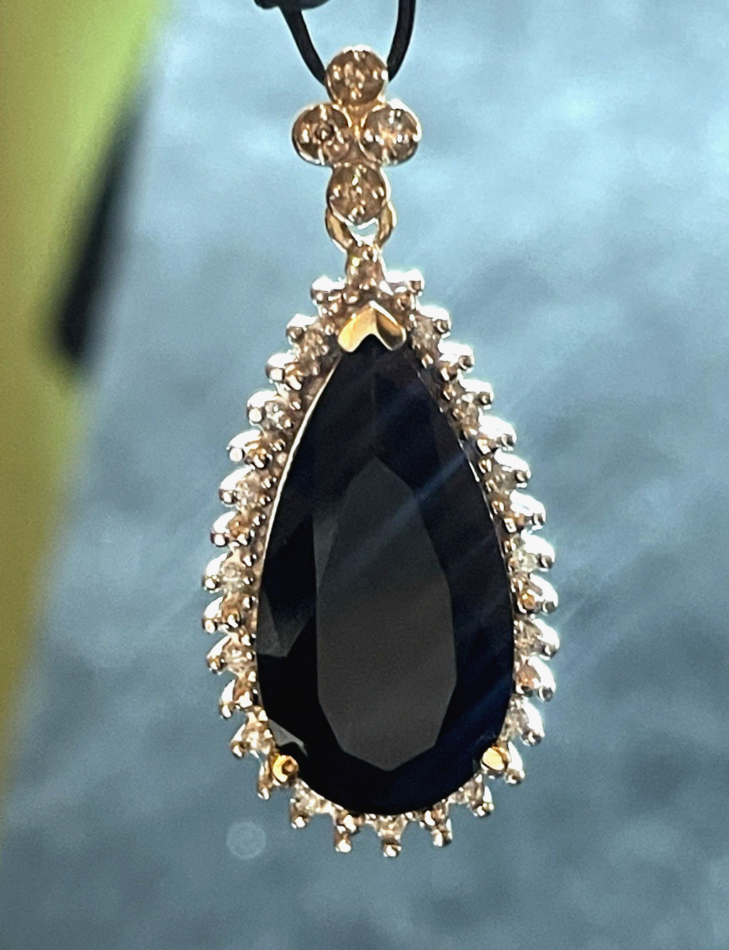 14K GOLD BLACK ONYX & DIAMOND PENANT SIGNED AJ NATURAL DIAMONDS 4.1 GRS 1.2 ‘L