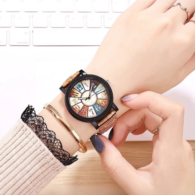 Women’s Vintage Leather Quartz Watch – Casual Retro Wristwatch Gift – Classic Ro