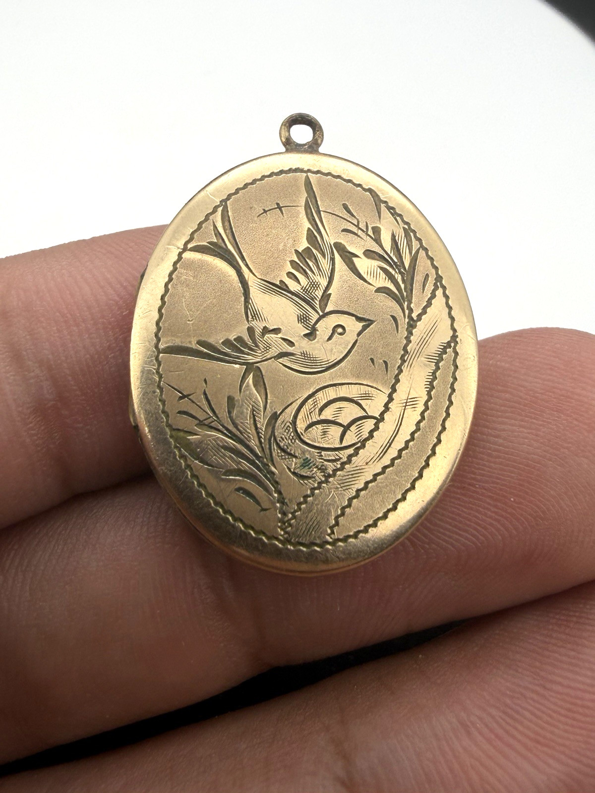 Vintage 1/20th 12k Gold Filled Bird With Nest Oval Locket Stamped MB