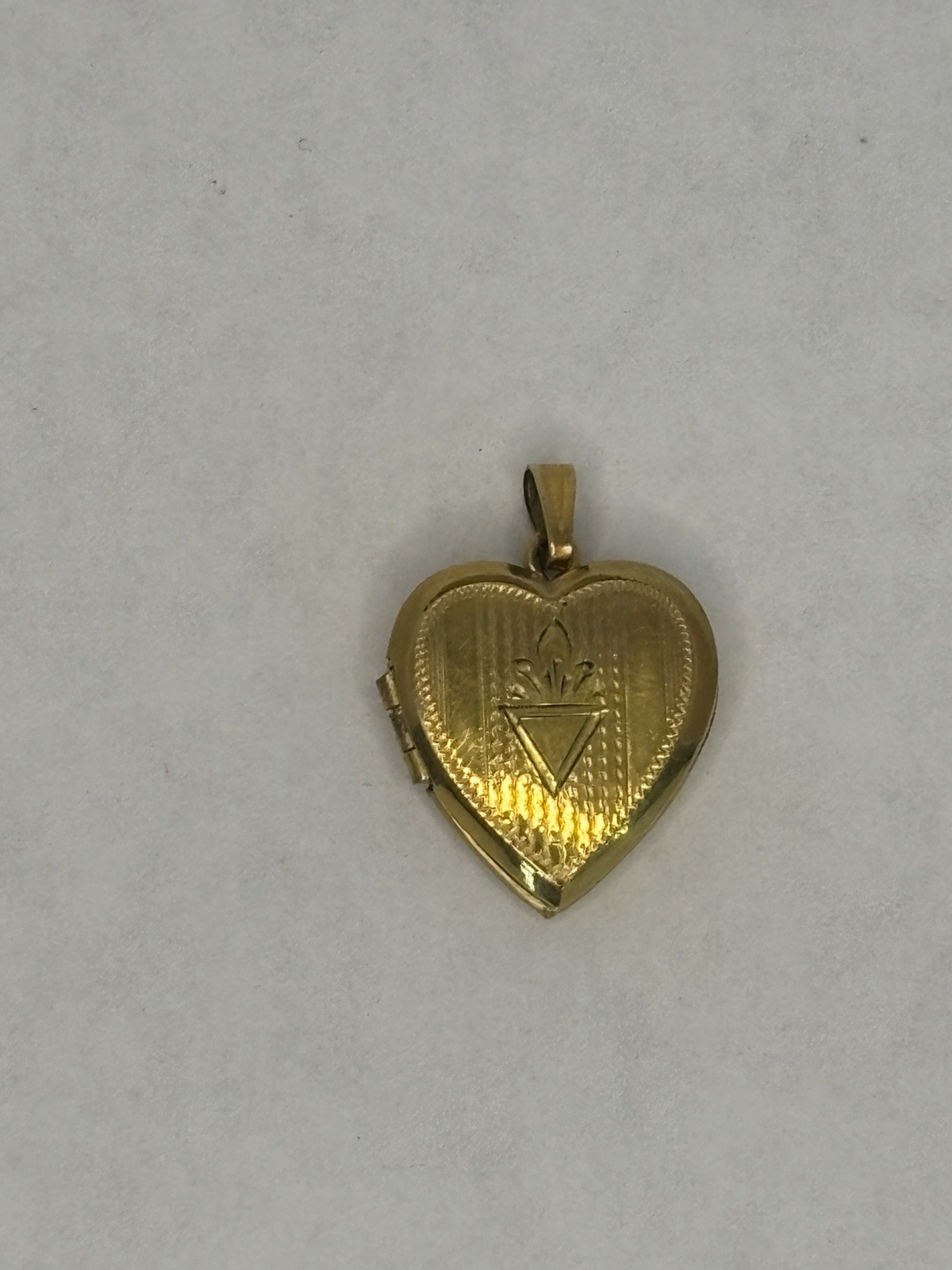 Antique 12 Karat Gold Filled Heart Shaped Locket, Good Condition
