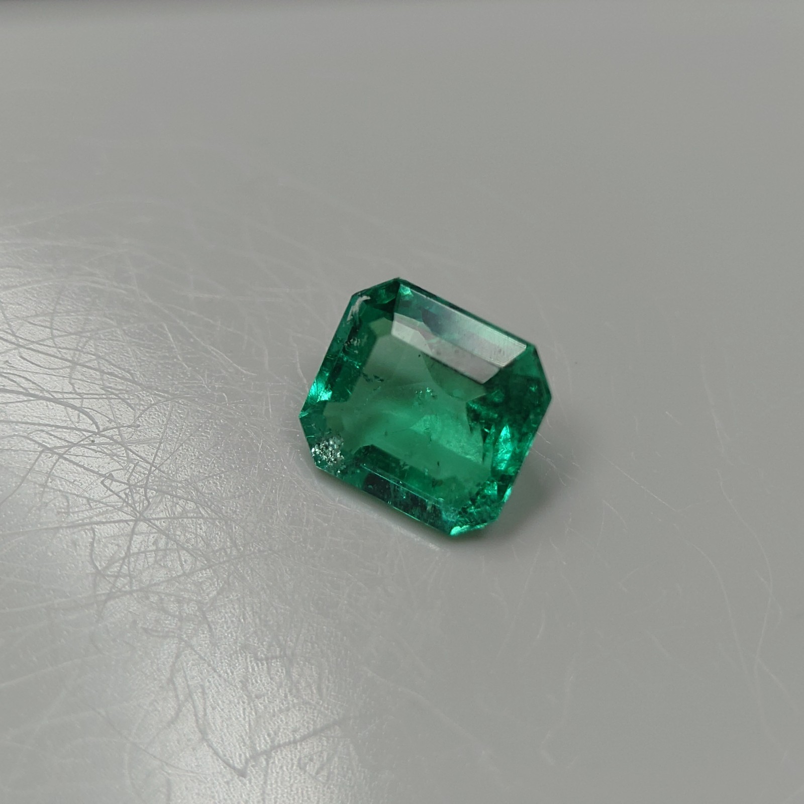 Natural Emerald 0.35 ct, approx. 4.6mm x 4.1mm x 2.5mm, Jewelry Removal e0021
