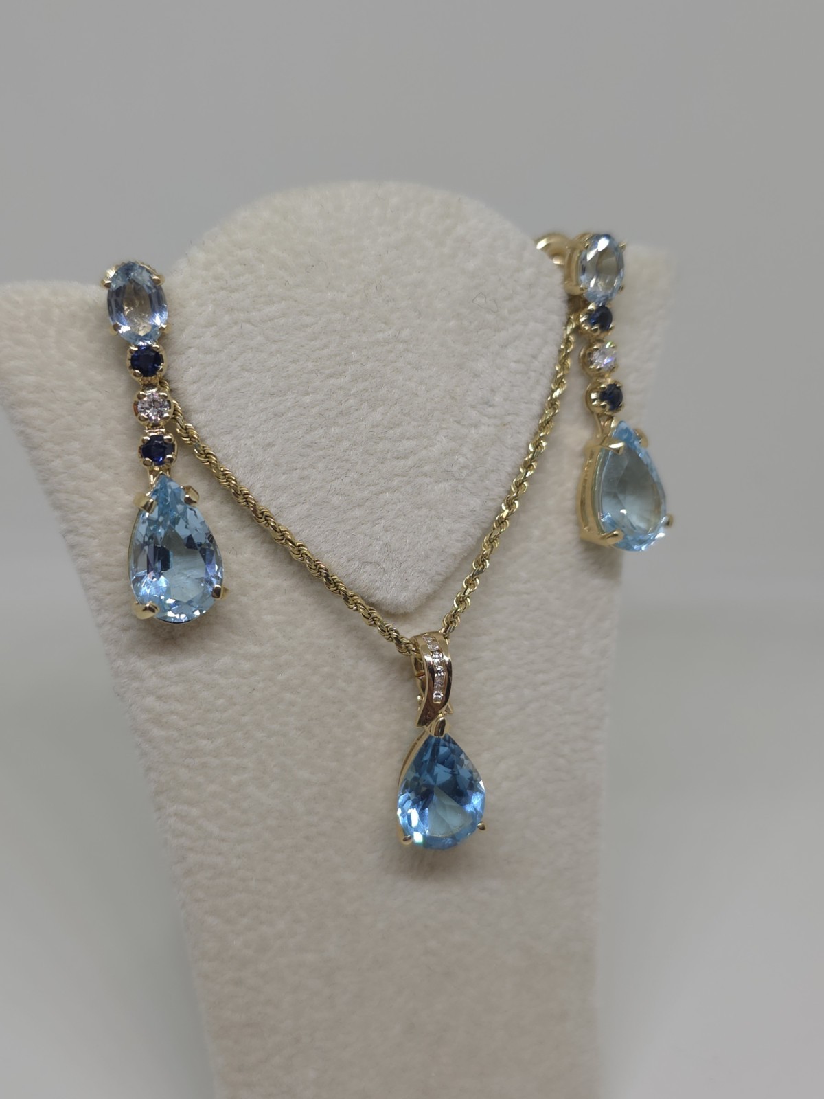 14k Yellow Gold Topaz Sapphire And Diamond Pendant And Earrings Set 8.8 Grams