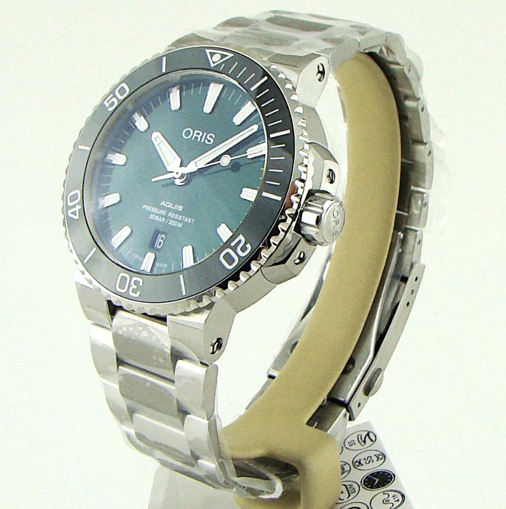 New Oris Aquis Date Green Dial 43.5mm Warranty 01 733 7730 4157-07 8 24 05PEB