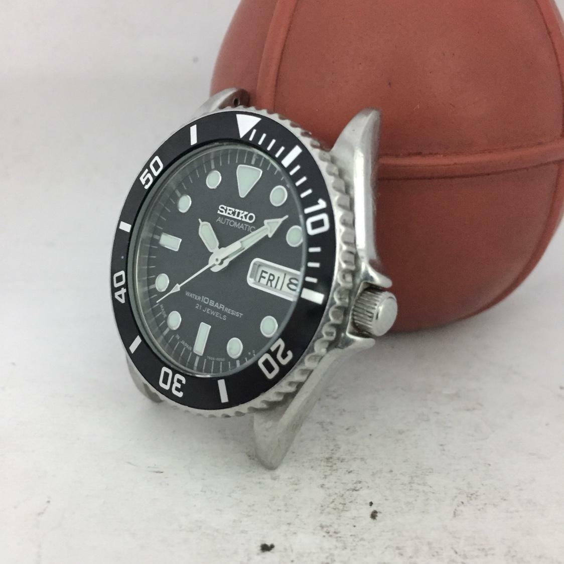 NEW STAINLESS CROWN AND STEM MEDIUM DIVERS 10BAR SKX023/25/027 (7S26-0050) WATCH