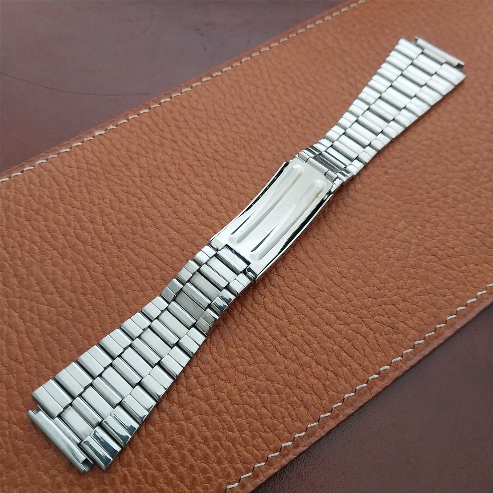 Vintage 19mm Stainless Steel Flared-End nos Unused 1970s Classic Watch Band