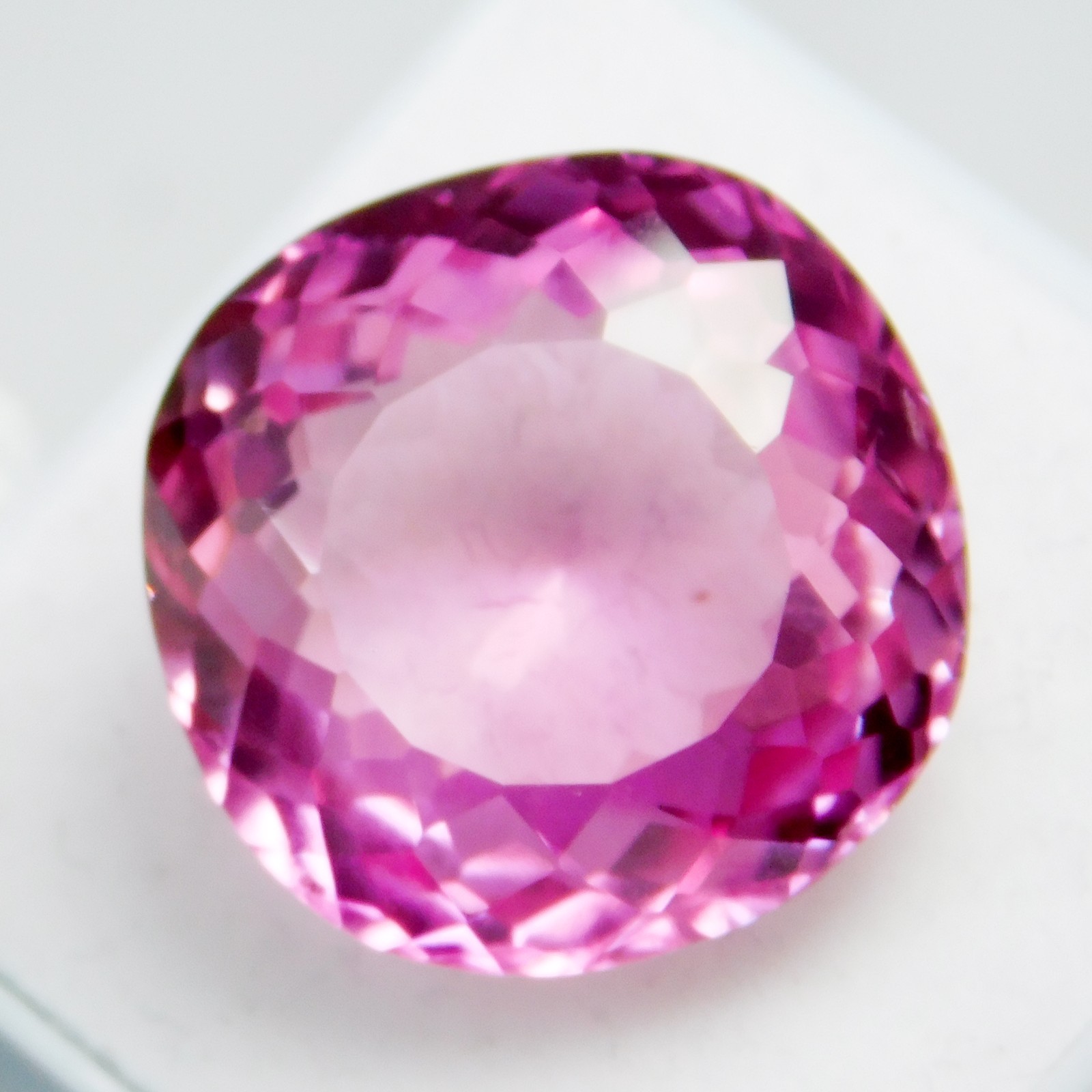 IGL CERTIFIED 21.70 ct IF Radiant Natural Vivid Pink Sapphire -Unheated Gemstone
