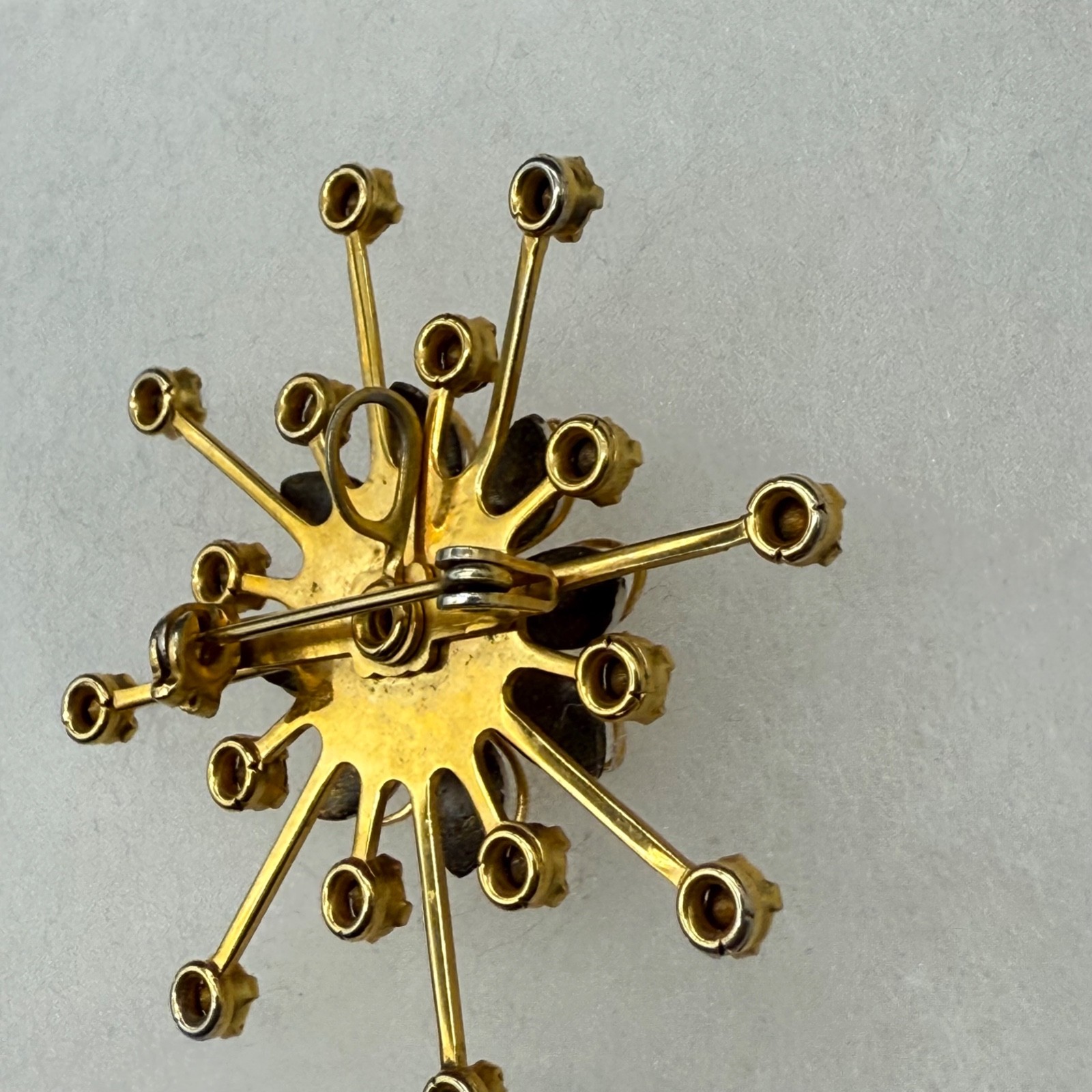 Vintage Gold Tone Rhinestone Starburst Flower Brooch Pendant Mid Century Atomic