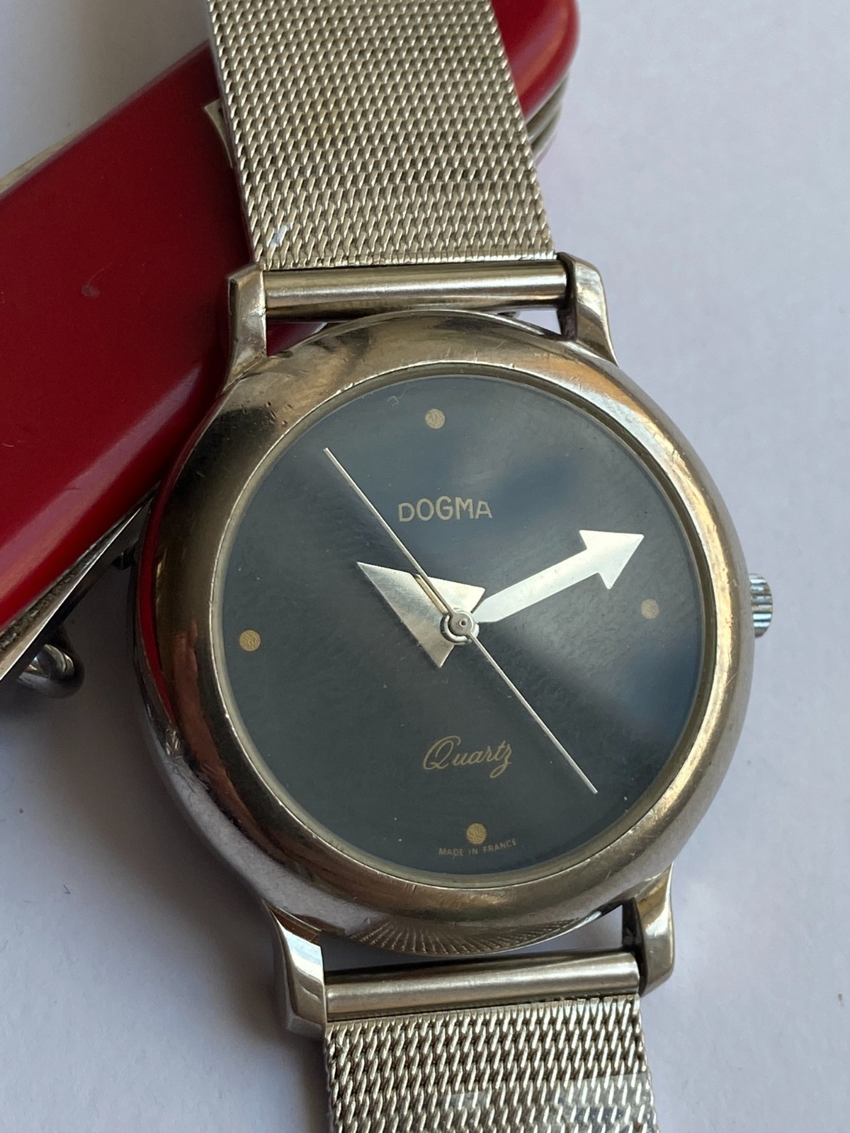 RARE MEN WRIST WATCH SWATCH QUARTZ DOGMA FRANCE THINLINE C-80 3 JEWELS WORK