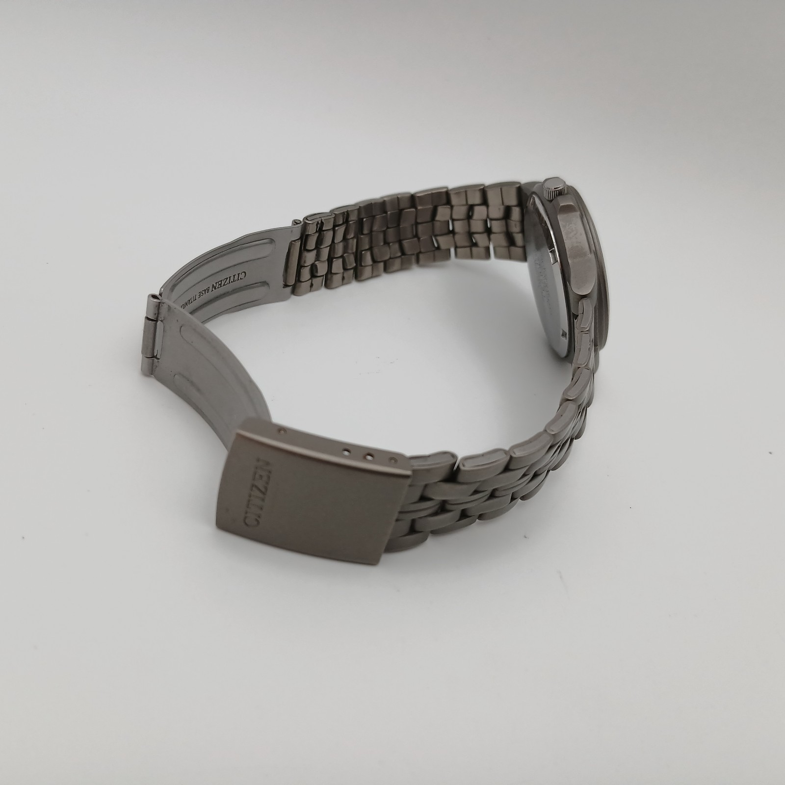 Citizen Eco-Drive Junction Titanium Solar Mens Watch E110-K16440 CK Gray Dial