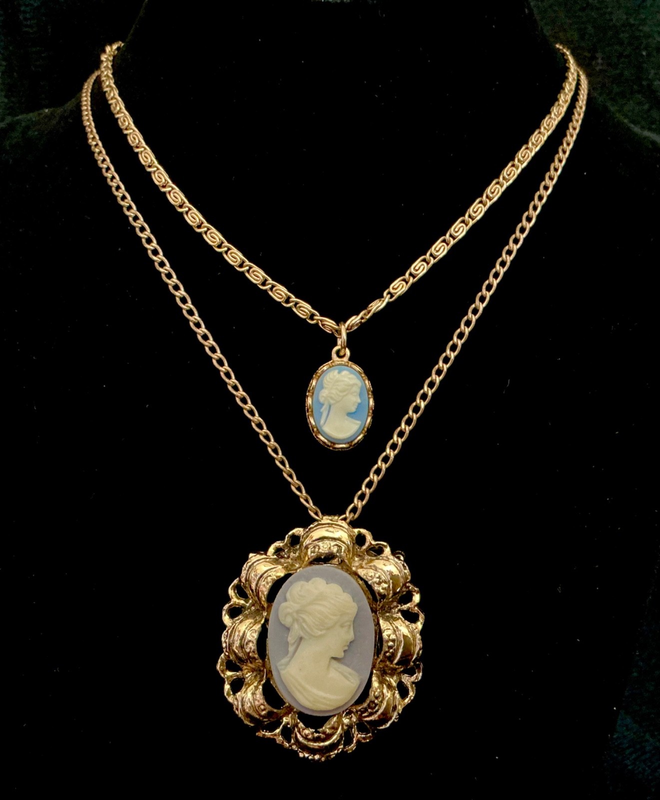 VTG CAMEO JEWELRY LOT RING EARRINGS NECKLACES BROOCHES BRACELET ETC 6-155