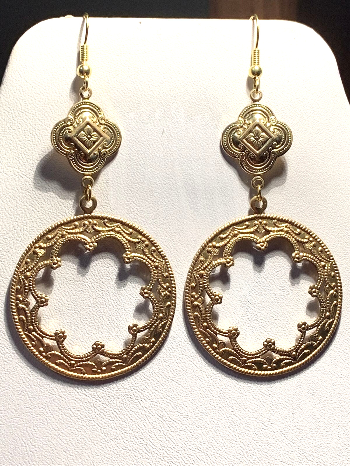 NEW ITEM*HANDCRAFTED VTG EGYPTIAN/ MOROCCAN OPEN MEDALLION EARRINGS.gold/style B