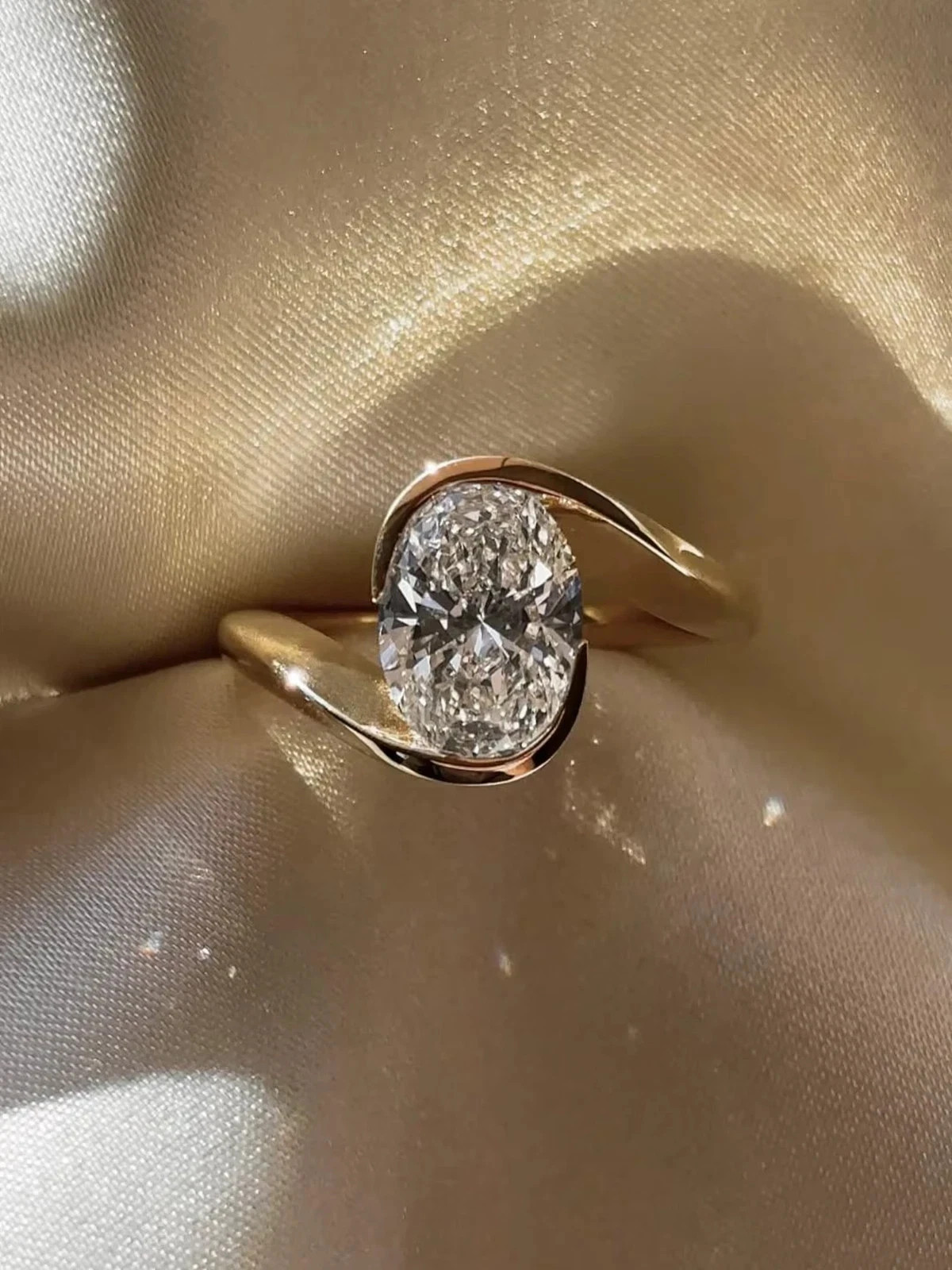 IGI 3 Ct Oval F-VS1 Lab Grown Diamond Solitaire Promise Ring 14K Yellow Gold