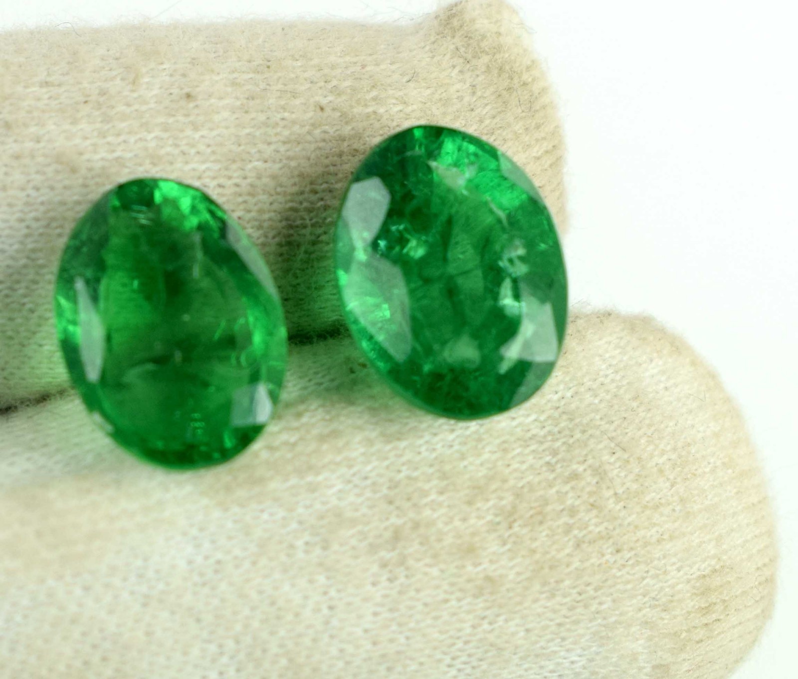 13.45 Ct/14 mm Oval Zambian Emerald Natural Gemstone Pair Certified