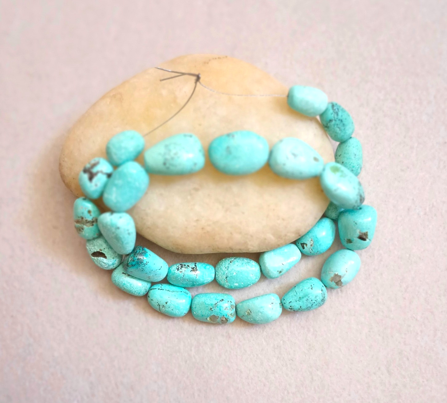 RARE – NACOZARI TURQUOISE 10-15 x 14-21MM NUGGET BEADS – 17.75″ Strand – 4078E