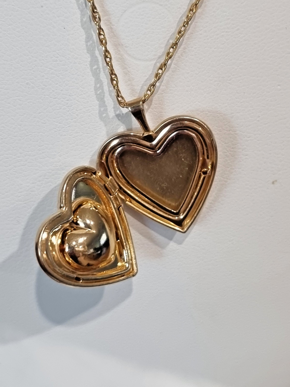 Vintage 14K GF Real Rosebud Heart Locket PPC USA 12K GF Chain 1960-70s See Video