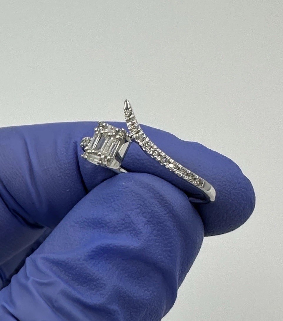 14k White Gold Square Shape Diamond RD/BG 0.27ctw Ring Band Sz 6.5 1.85g