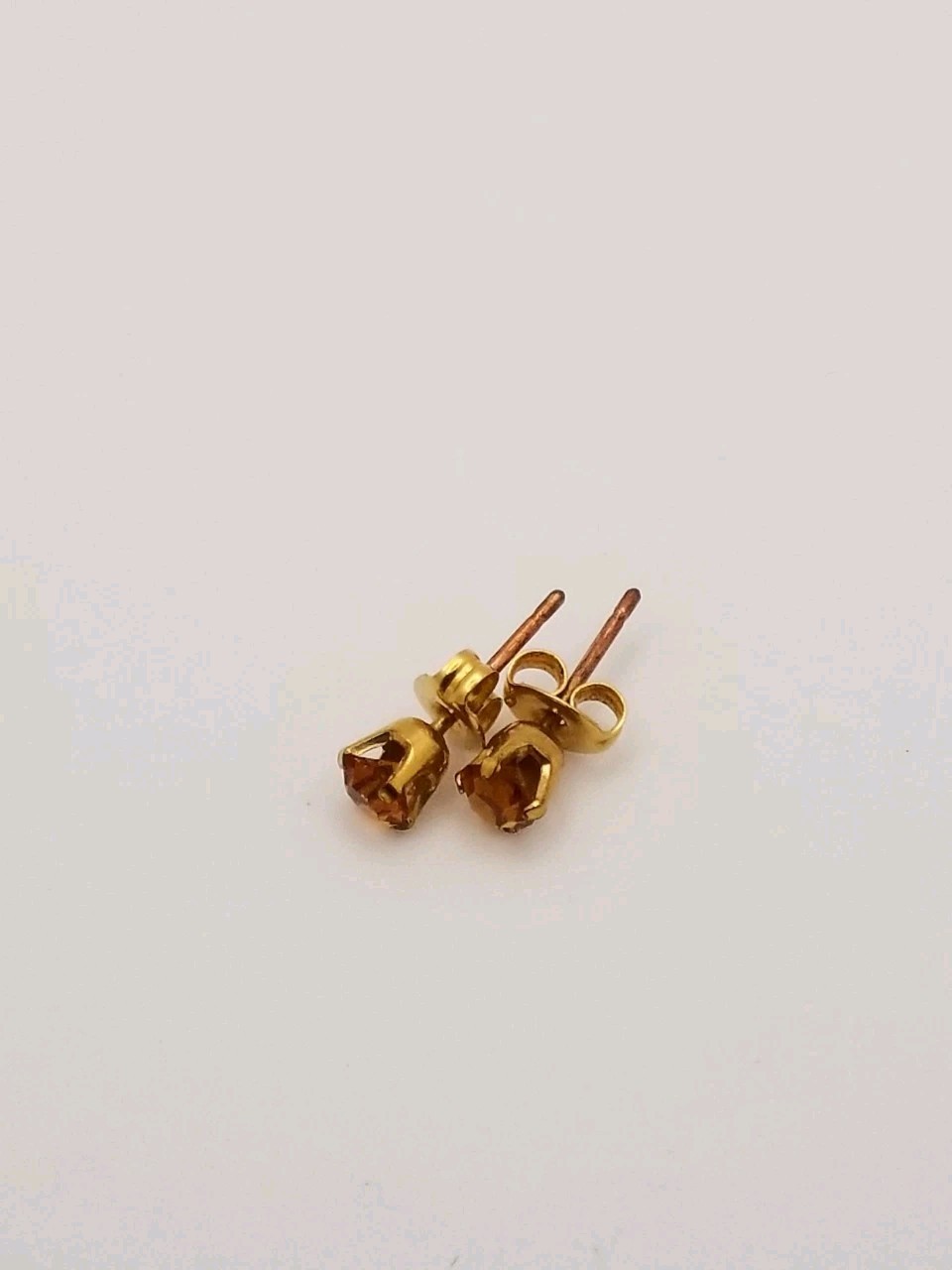 Vintage Gold Tone Stud/ Post Style Earrings Faux Topaz? Amber Glass Jewel 4mm