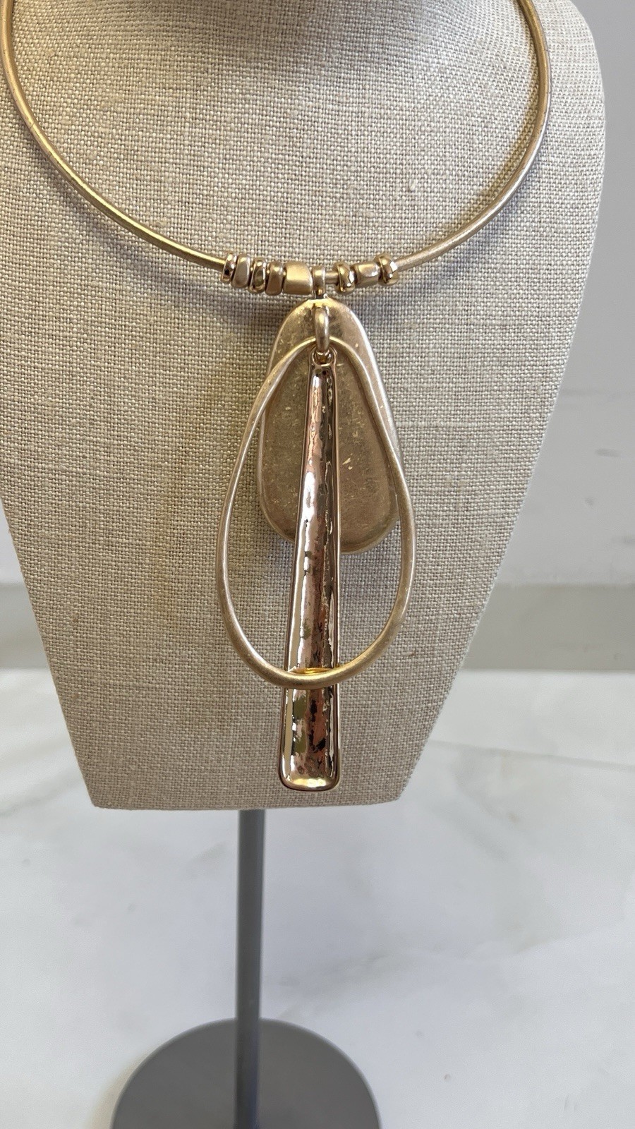 Elo Soho gold plated collar Necklace smoky gray crystal statement pendant