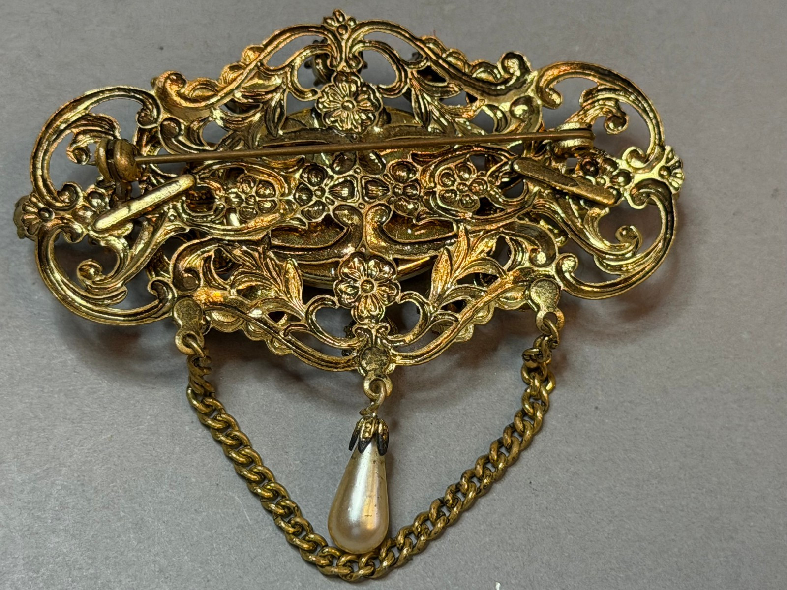 Vintage Costume Jewelry Lot Signed AVON Czech Jablonec USSR Brooches Earrings Se