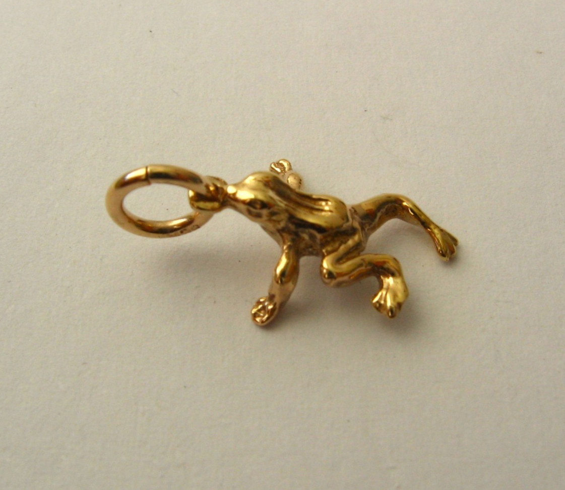 GENUINE SOLID 9ct 9K YELLOW GOLD 3D Frog Animal Charm Pendant