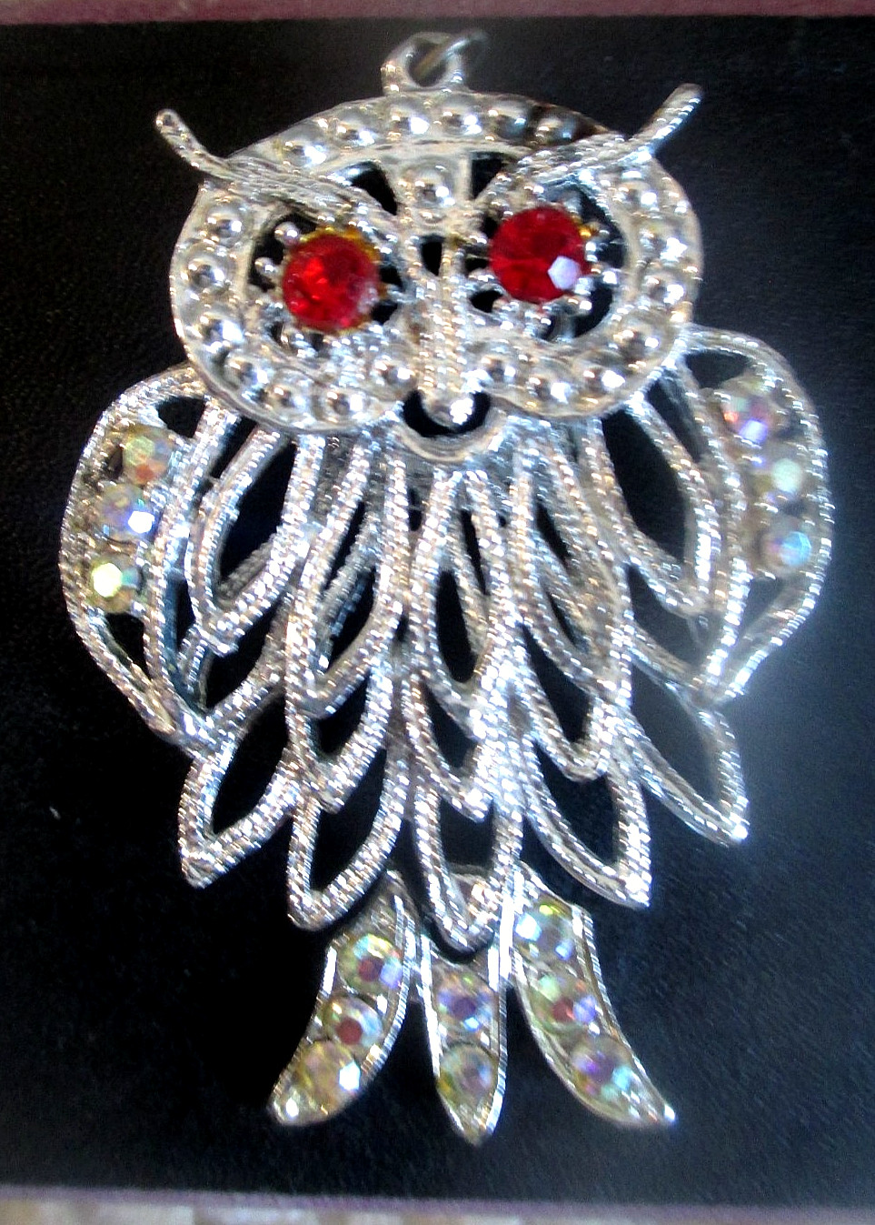 Vintage lot (2) diff. Unsigned Articulated Rhinestone Owl Pendants Only No Chain